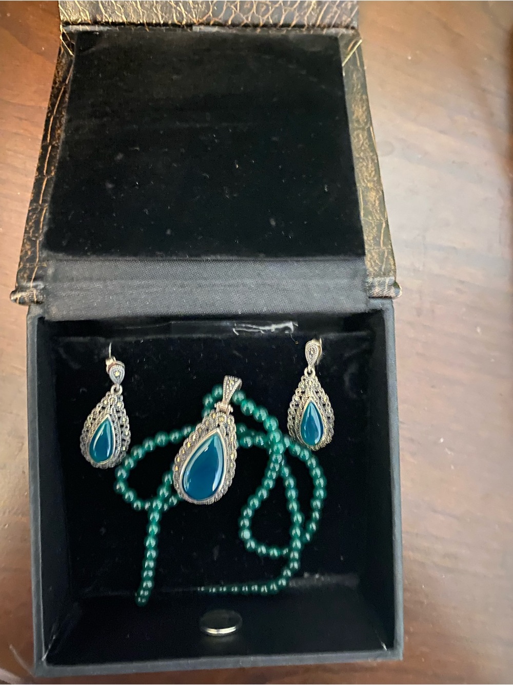 Teardrop Blue & Green Pendant Necklace with Matching Earrings - Women Jewelry